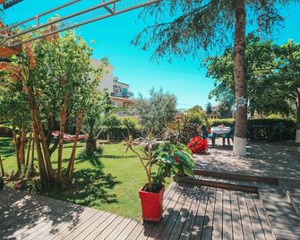 Villa Green Garden - סאראנדה