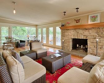 Warm Springs Inn & Winery - Wenatchee - Living room