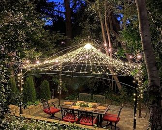 Redwood Garden - Sacramento - Patio