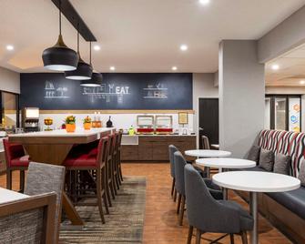 هامبتون إن أثينا - أثينس - مطعم