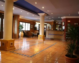 Hotel Rural Huerta De Las Palomas - Priego de Córdoba - Front desk
