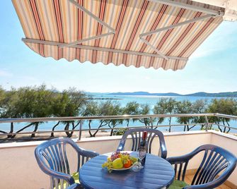 Apartment Srima - Srima - Balcony