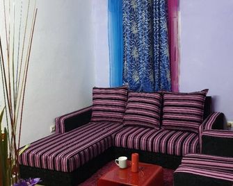 Beautiful Furnished Studio with Drilling, Douala - Duala - Sala de estar