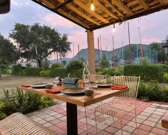 Aranyavas Nature Retreat - Achrol - Patio
