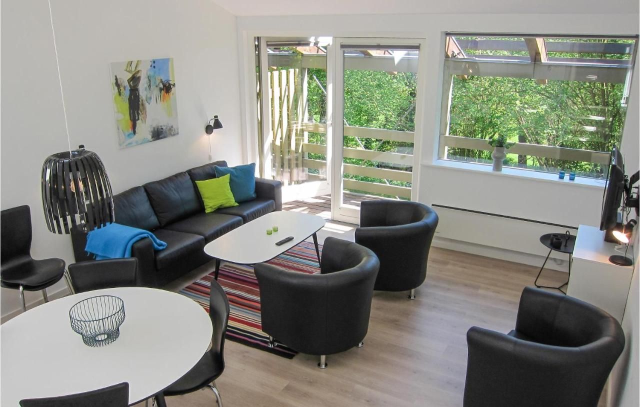 2 Bedroom Stunning Apartment In Allinge – Allinge