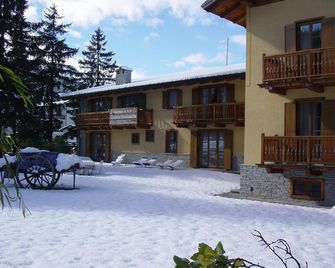 Residence Cascina Genzianella - Oulx - Bâtiment