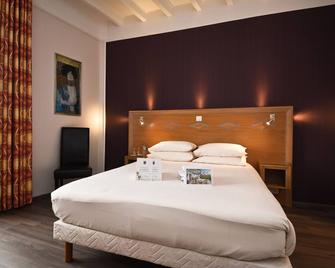 Hôtel Moderne - Arras - Bedroom