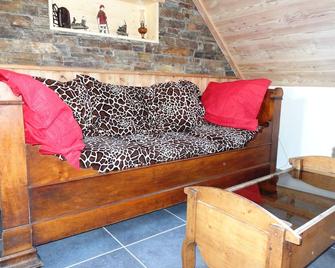 Charming And Relaxing Cottage With Private Jacuzzi - Crots - Living room