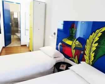 Tric Trac Hostel - Naples - Bedroom