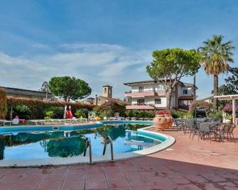 Hotel Delfa - Capaccio - Pool