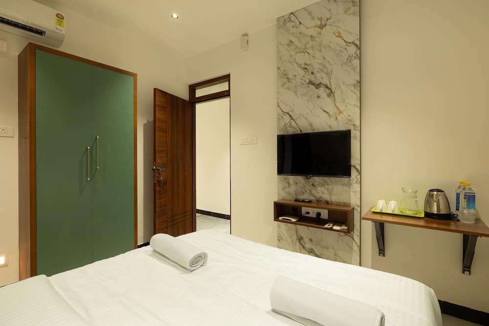 Sri Varee Residency - Near To Kmch Hospital And Coimbatore Airport