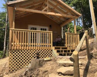 1-bedroom cabin 5 miles from Cumberland Falls and Daniel Boone National Forest - Whitley City