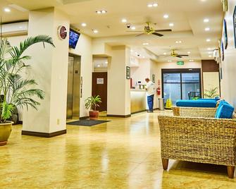 Serenti Hotel Saipan - Garapan - Lobby