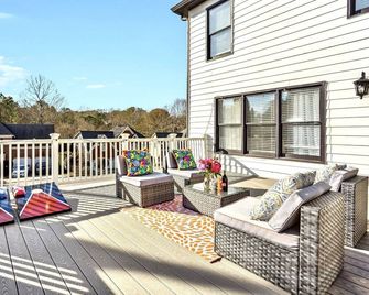 Modern & Cozy Home - 5 mins to DT Lawrenceville - Lawrenceville - Balkon