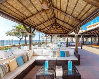 Hotel Ipv Palace & Spa - Fuengirola - Innenhof