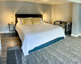 102 year old Craftsman Home - Bellingham - Bedroom