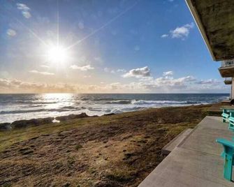 Oceanfront, Whale Watching, Pool | Thundering Sea - Depoe Bay - Balcony