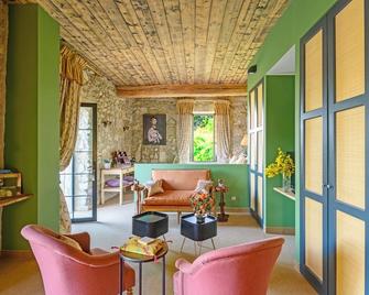 Bastide de Bellegarde - אביניון - סלון