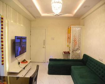 Avame 2bhk Lavish Flat In Manish Nagar - Nagpur - Living room