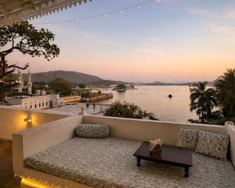 Hibiscus - Udaipur - Balkon