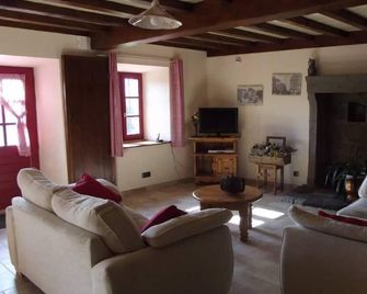 Besse Saint Anastaise: House / Villa - Besse saint anastaise - Besse-et-Saint-Anastaise - Вітальня