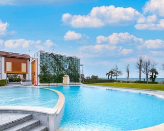 Borgo Gasparina Family Apartments - Castelnuovo del Garda - Piscină