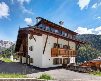 Appartamenti Camilla - Plan De Gralba - Building