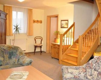 Hotel Und Landgasthaus Zur Grünen Erle - Schleusingen