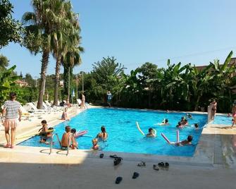 Oranj Ranch Hotel - Camyuva - Pool