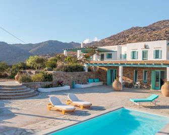 Magganari ViewVillage I ,shared swimming pool/ bbq ,Ios Island, 5' walk to beach - Mylopotas - Piscina