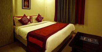 Hotel Royal Apple - Ahmedabad - Bedroom