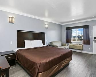 3rd Avenue Inn - La Habra - Bedroom