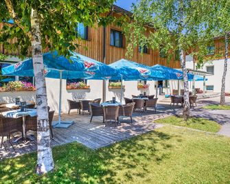 Hotel Jufa Bad Aussee - Bad Aussee - Innenhof