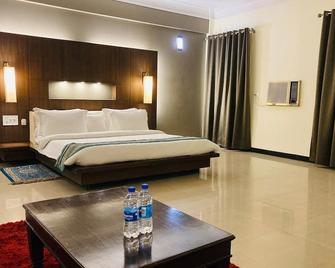 Hotel Yuvraj Dx - Begusarai - Bedroom