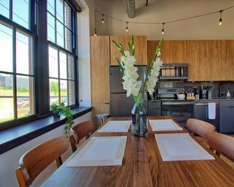 Ultramodern 2BR Corner Loft w/Designer Features - San Luis
