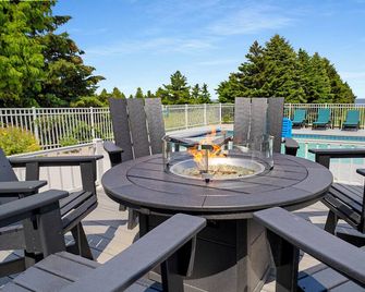 Epic Lake Michigan Bluff Home 2-Acre + Heated Pool - Kewaunee - Balcón