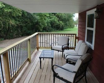 Trailhead Suites - Marysville - Balkon