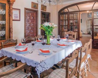 Cordoba 004 - Palma del Rio - Eetruimte