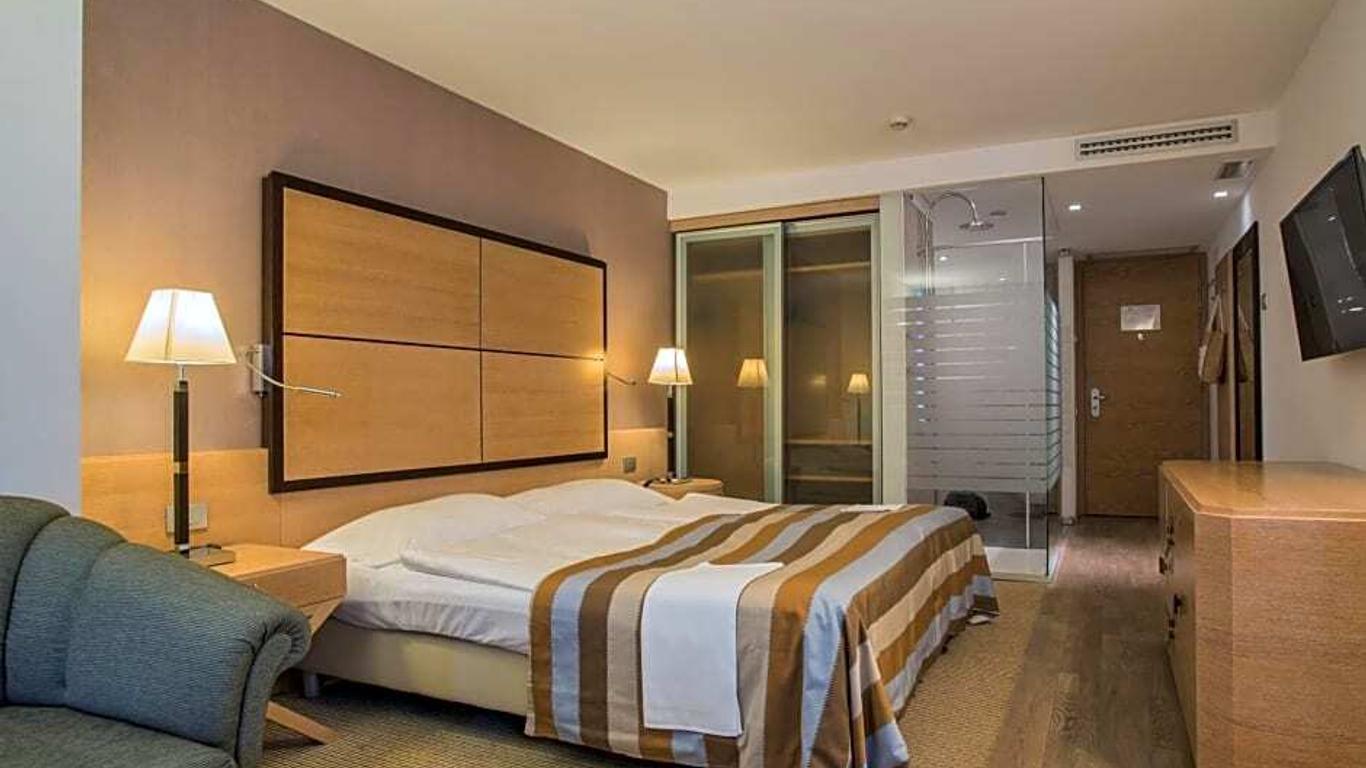 Hotel Savoy