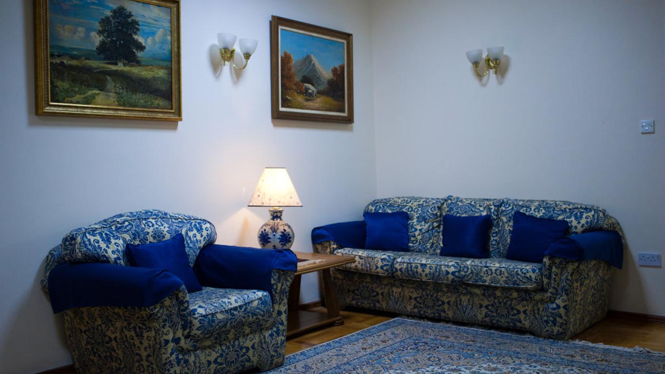 Azcot Hotel