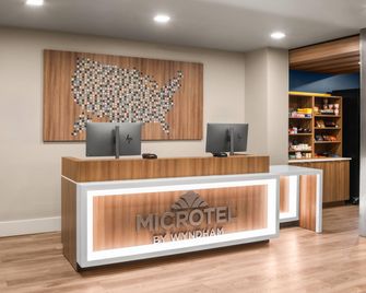 Microtel Inn & Suites by Wyndham Ephrata - Ephrata - Front desk