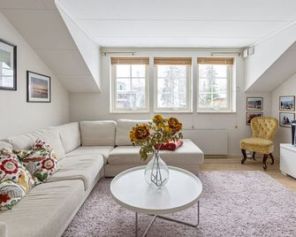 Mysig Villa Stockholm - Стокгольм - Вітальня