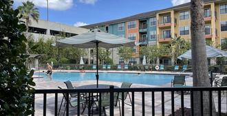 Luxurious Condominium at Millenia - Orlando - Pool