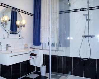 Hotel Pension Villa Wittstock - Burg bei Magdeburg - Baño
