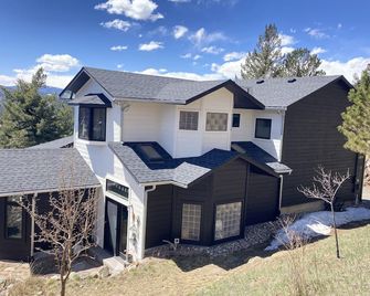 Serene Sugarloaf Mountain Retreat Room with Stunning Continental Divide Views - Boulder - Edificio