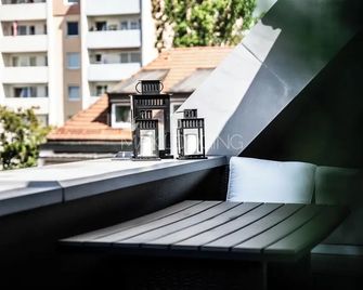 Max Lodging Serviced Apartments - Múnich - Balcón
