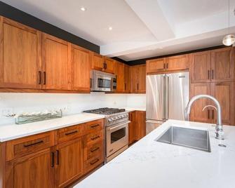 Luxurious 2 Br, 2 Ba - Aspen Core - Aspen - Kuchnia