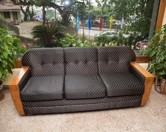 Hotel Kavitha Residency - Mangalore - Patio