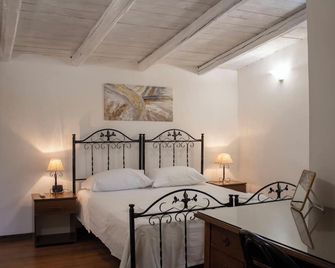 Rustic Villa with pool and wide view - Bellajo Farmhouse - Agrigent - Schlafzimmer