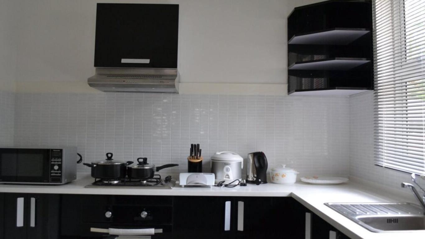 TME Retreats Dhigurah